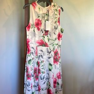 Unique-Vintage White Ground Floral midi dress